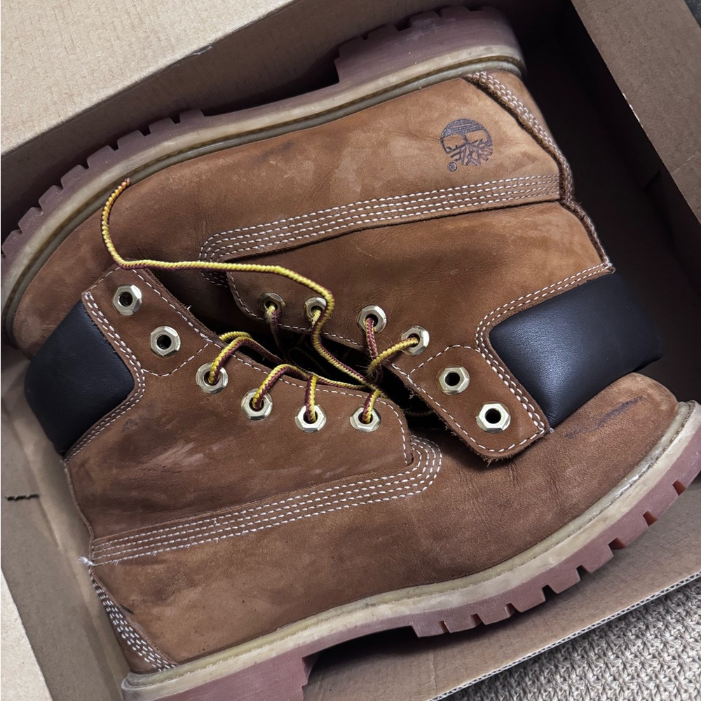 Women’s Timberland Boots 7.5